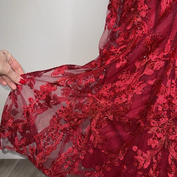 NWT MAC DUGGAL Red Embellished Plunge Neck Illusion Mermaid Gown Women’s - Picture 13 of 14